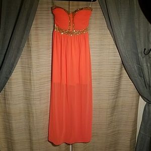 Beautiful strapless maxi dress